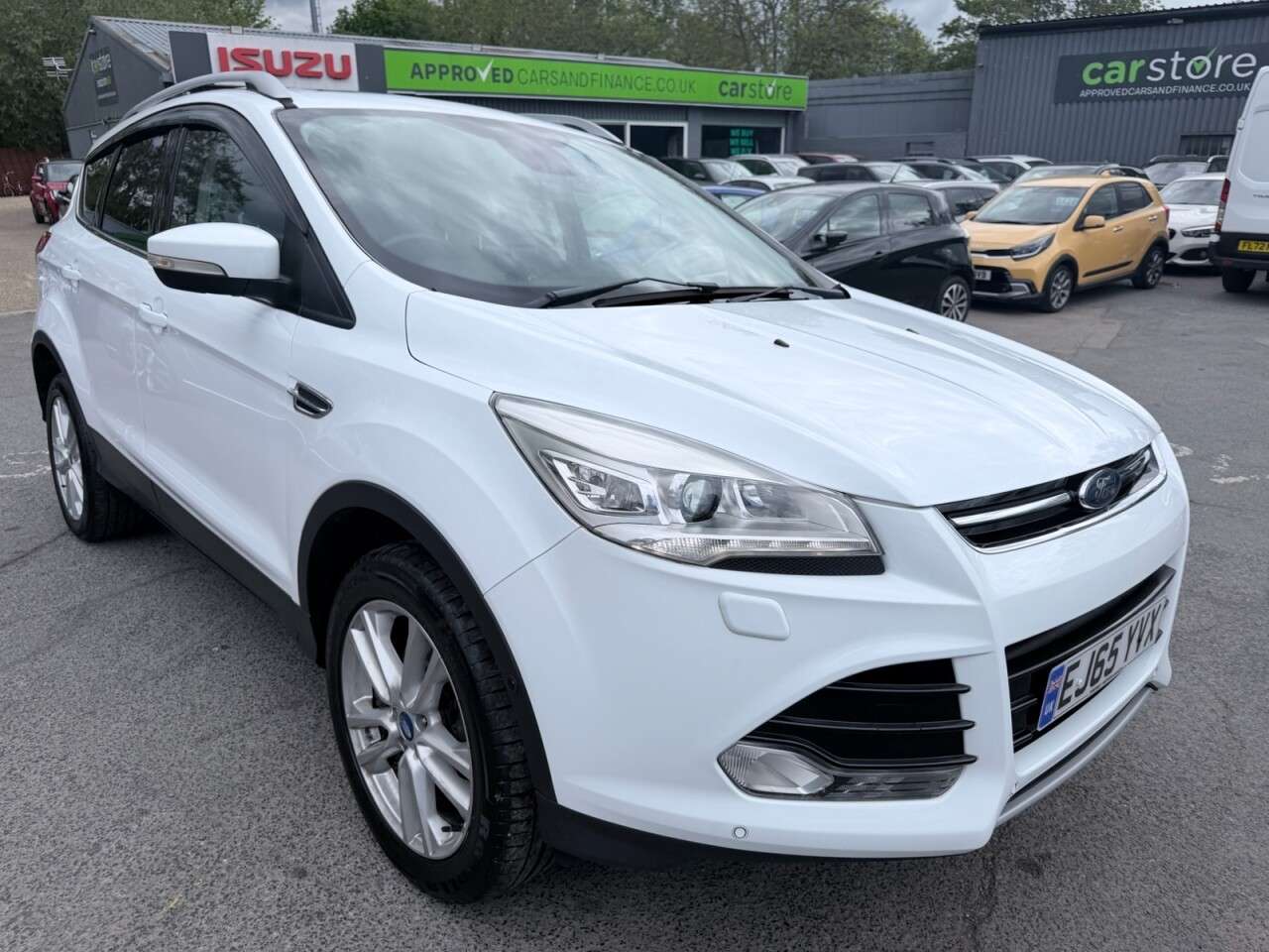 A 2015 FORD KUGA White 1.5T EcoBoost Titanium X SUV, 81,300 miles, Euro 6, ULEZ compliant, A A 2015 FORD KUGA White 1.5T EcoBoost Titanium X SUV, 81,300 miles, Euro 6, ULEZ compliant, A