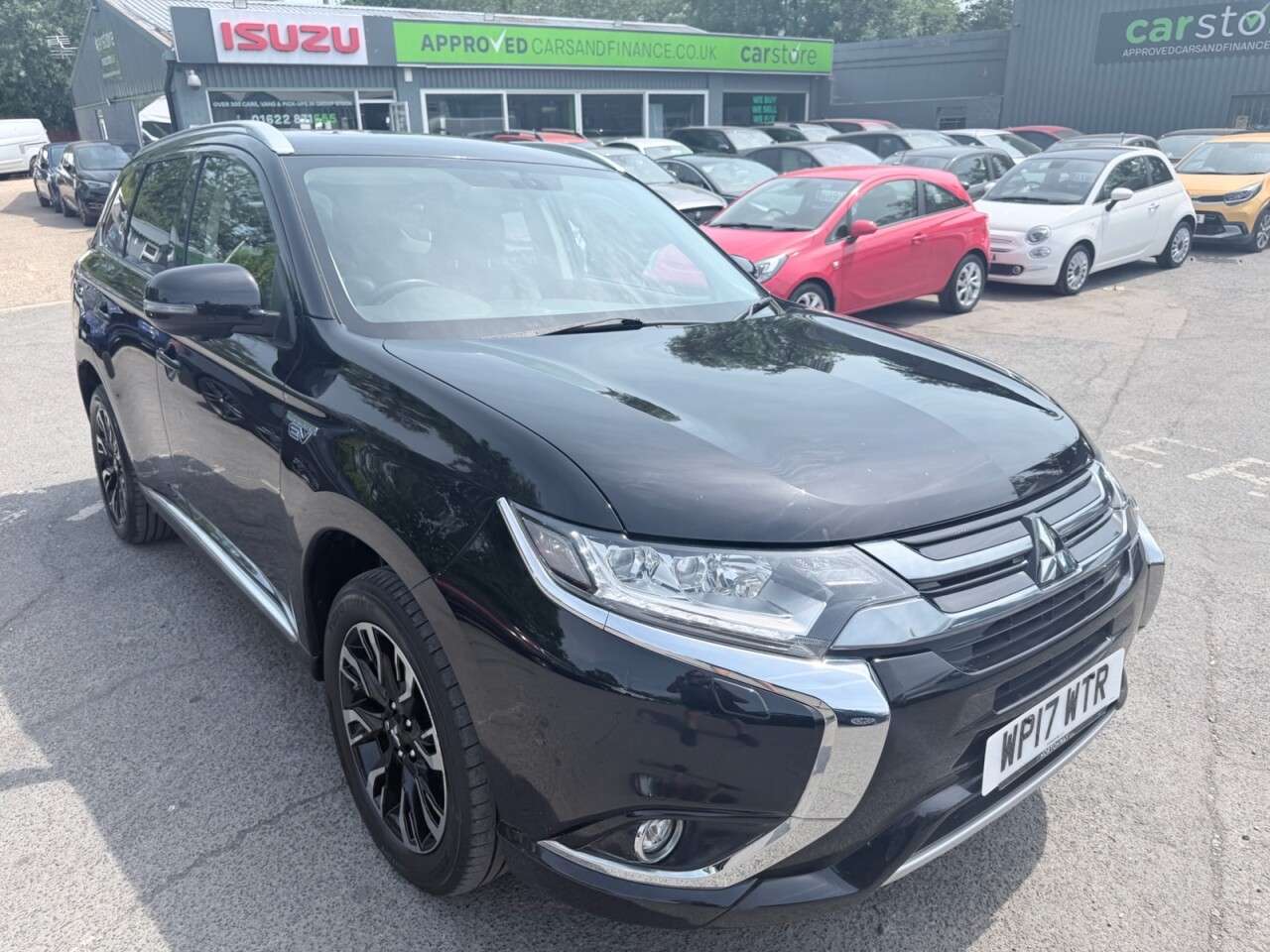 A 2017 MITSUBISHI OUTLANDER Black 2.0h 12kWh 4h PHEV SUV, 46,500 miles, ULEZ compliant, Automatic, 4WD, A 2017 MITSUBISHI OUTLANDER Black 2.0h 12kWh 4h PHEV SUV, 46,500 miles, ULEZ compliant, Automatic, 4WD,