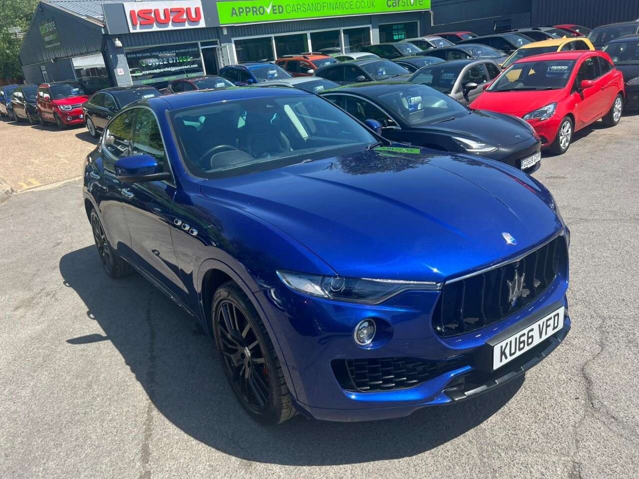 A 2017 MASERATI LEVANTE Blue 3.0D V6 SUV, 68,250 miles, Euro 6, Automatic 4WD, Panoramic sunroof, 3 A 2017 MASERATI LEVANTE Blue 3.0D V6 SUV, 68,250 miles, Euro 6, Automatic 4WD, Panoramic sunroof, 3