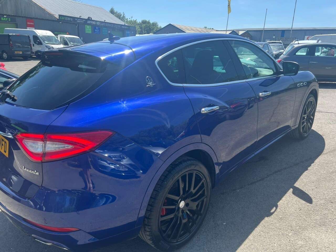 2017 MASERATI LEVANTE 2017 MASERATI LEVANTE