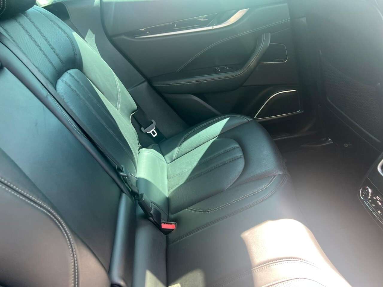 2017 MASERATI LEVANTE 2017 MASERATI LEVANTE