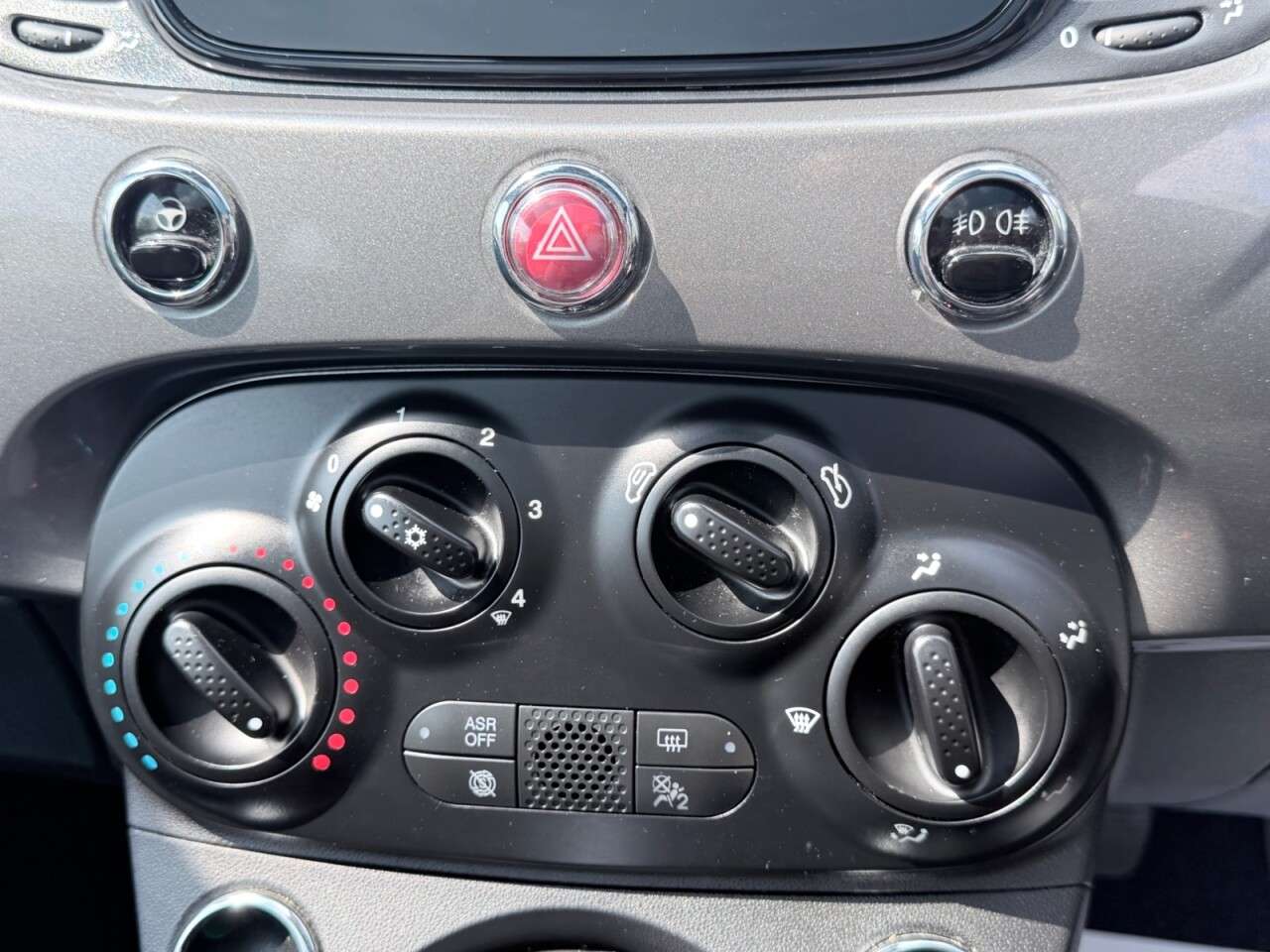 2023 FIAT 500 2023 FIAT 500
