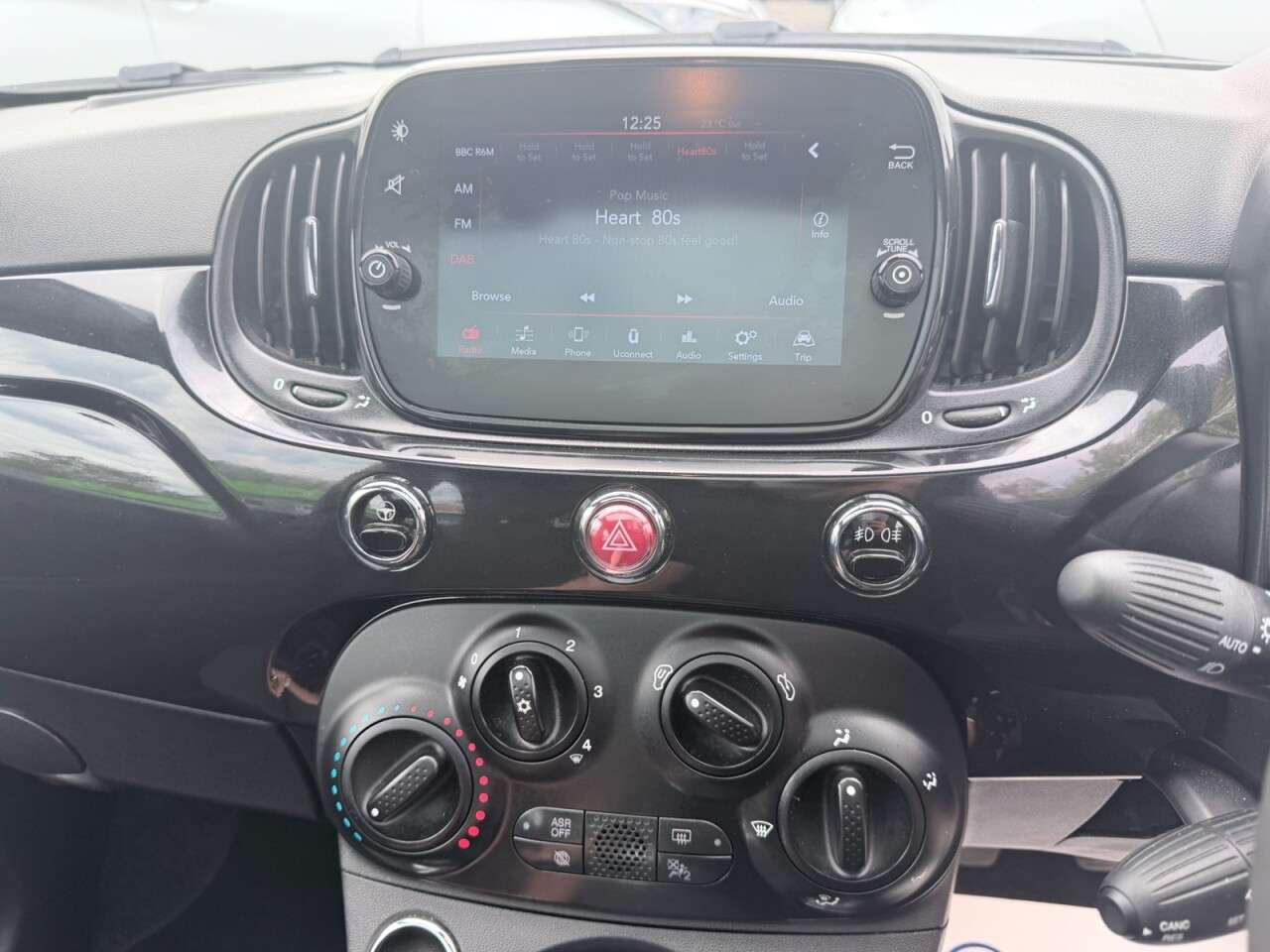 2023 FIAT 500 2023 FIAT 500