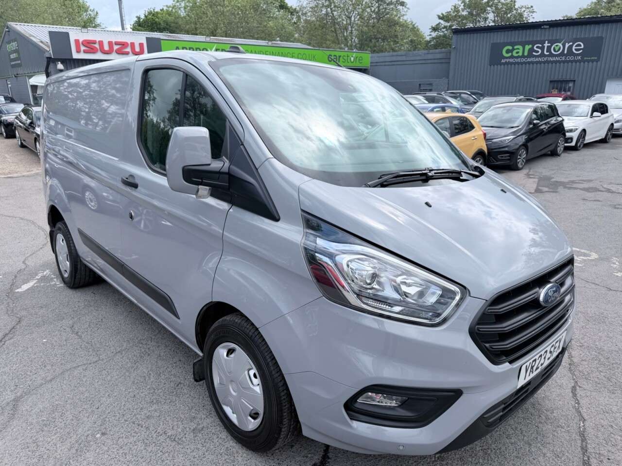 A 2023 FORD TRANSIT CUSTOM Grey 2.0 280 EcoBlue Trend van, 21,700 miles, Euro 6, ULEZ compliant, 6-Spe A 2023 FORD TRANSIT CUSTOM Grey 2.0 280 EcoBlue Trend van, 21,700 miles, Euro 6, ULEZ compliant, 6-Spe