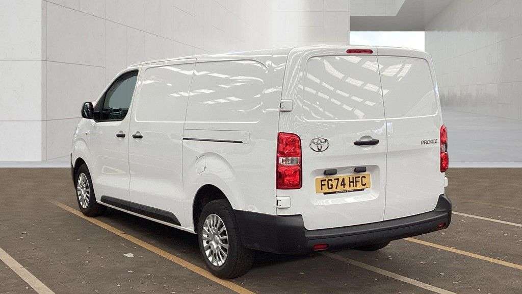 2024 TOYOTA PROACE 2024 TOYOTA PROACE