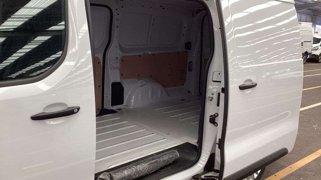 2024 TOYOTA PROACE 2024 TOYOTA PROACE