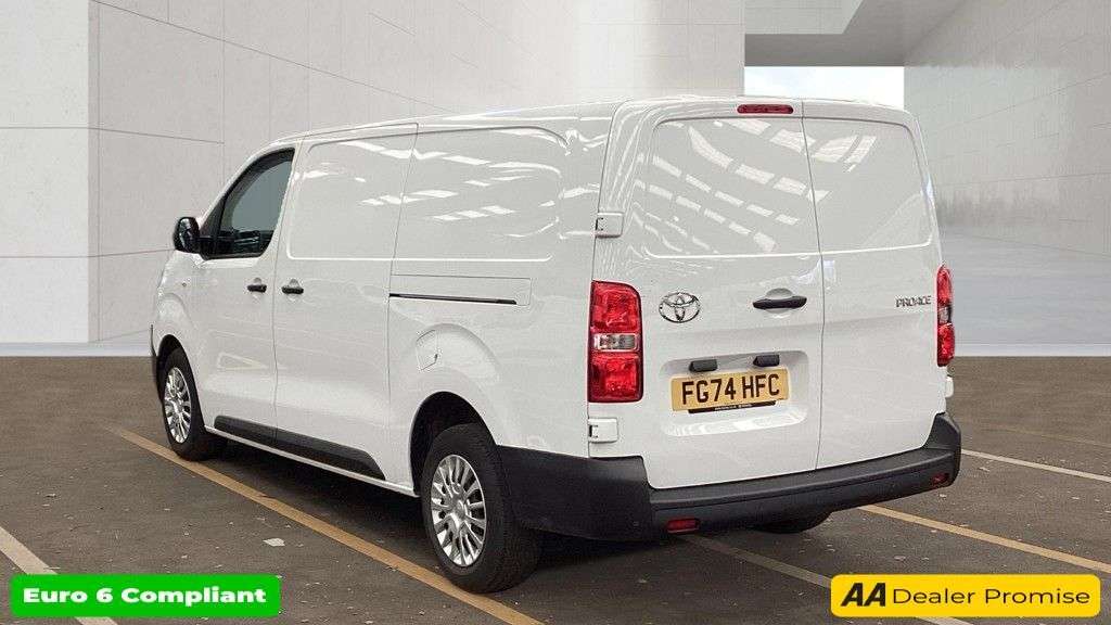 2024 TOYOTA PROACE 2024 TOYOTA PROACE