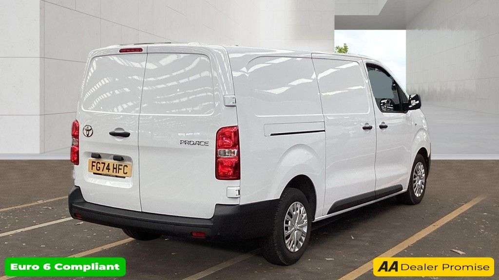 2024 TOYOTA PROACE 2024 TOYOTA PROACE