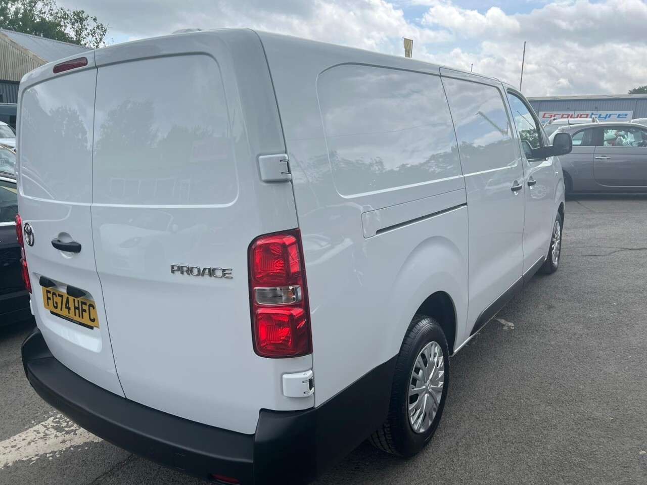 2024 TOYOTA PROACE 2024 TOYOTA PROACE