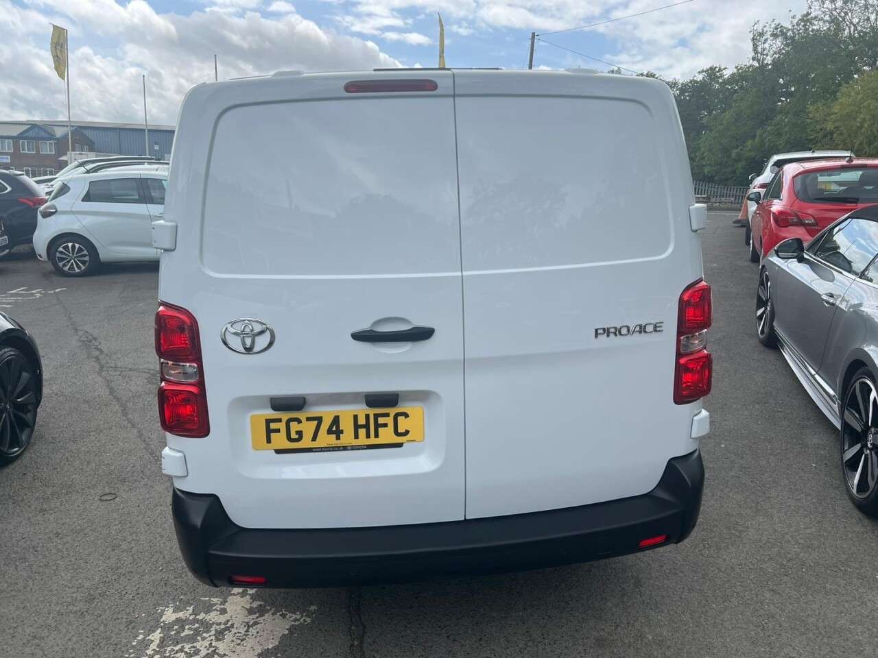 2024 TOYOTA PROACE 2024 TOYOTA PROACE