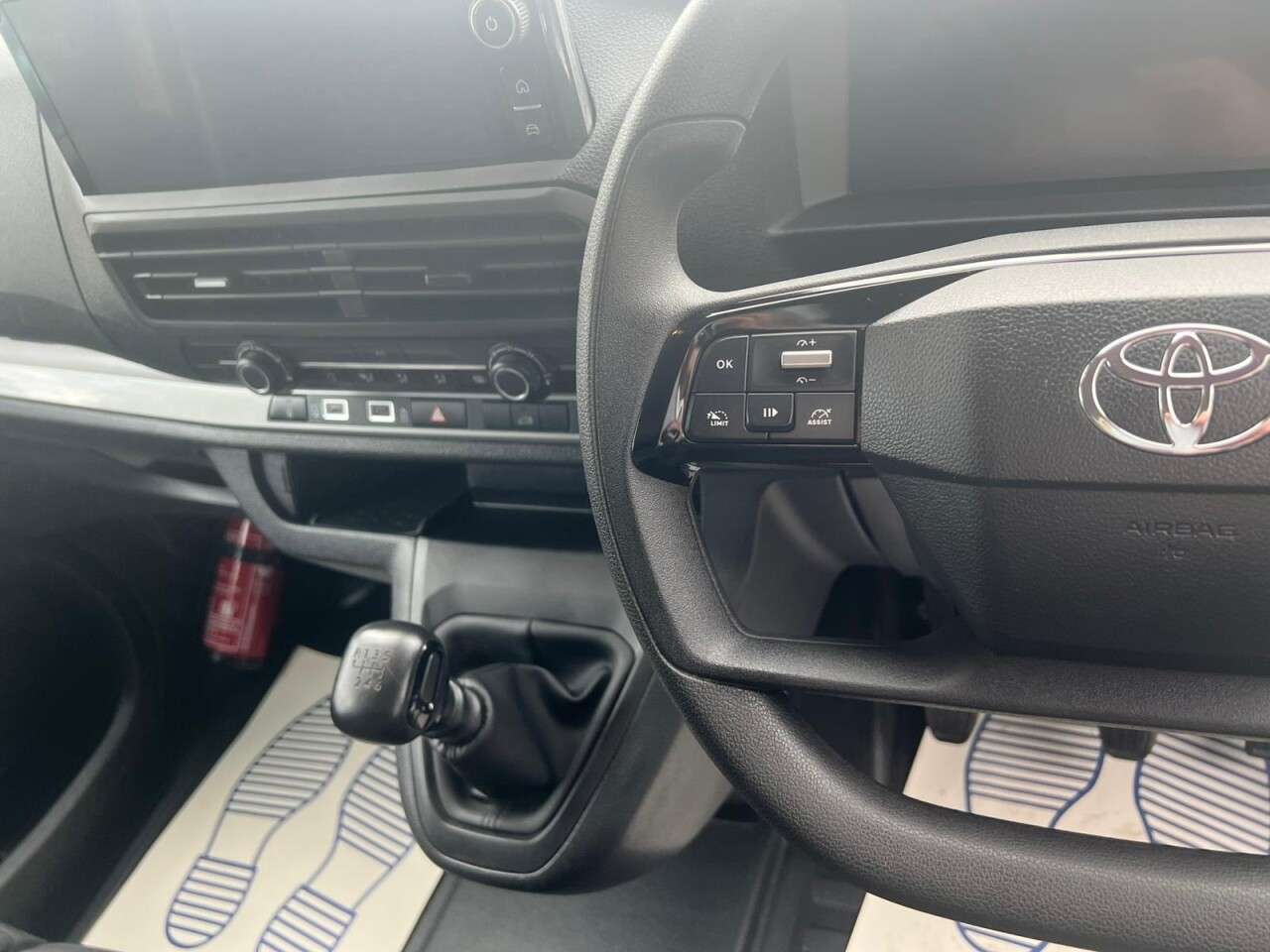 2024 TOYOTA PROACE 2024 TOYOTA PROACE