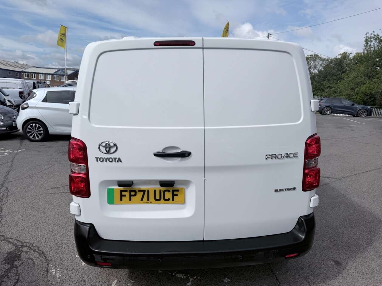 2021 TOYOTA PROACE 2021 TOYOTA PROACE