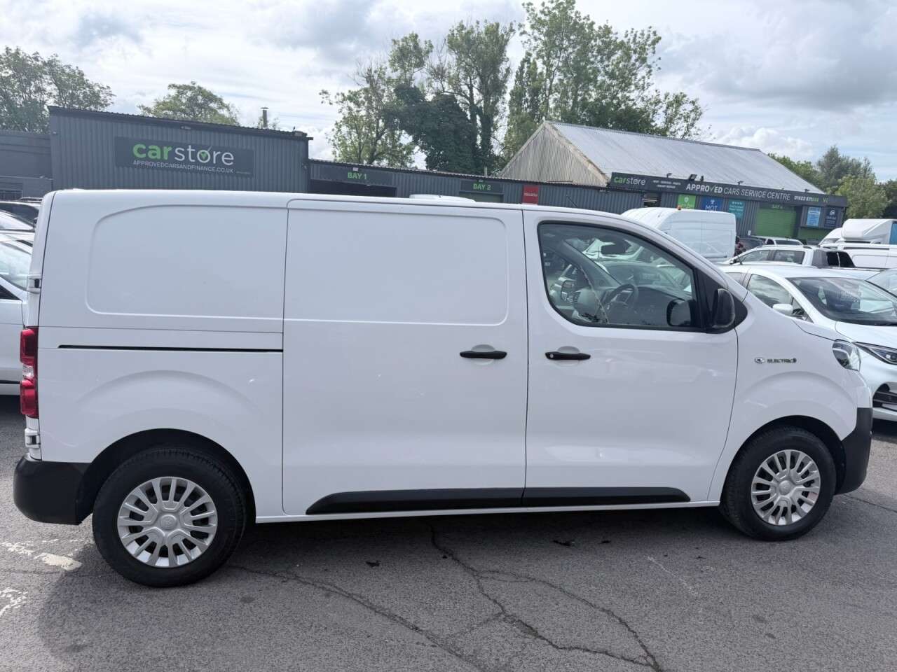 2021 TOYOTA PROACE 2021 TOYOTA PROACE