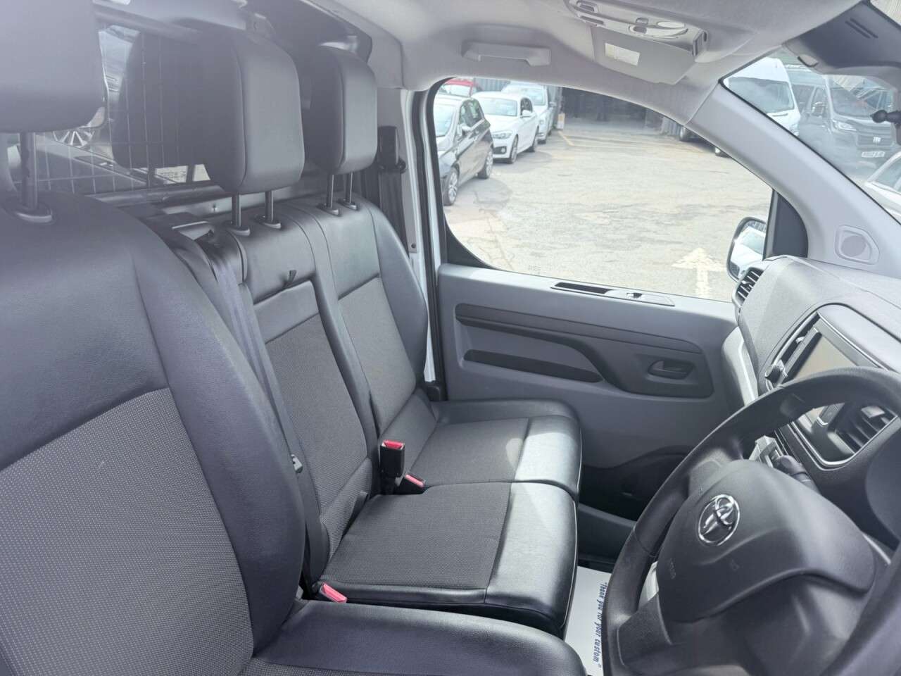 2021 TOYOTA PROACE 2021 TOYOTA PROACE