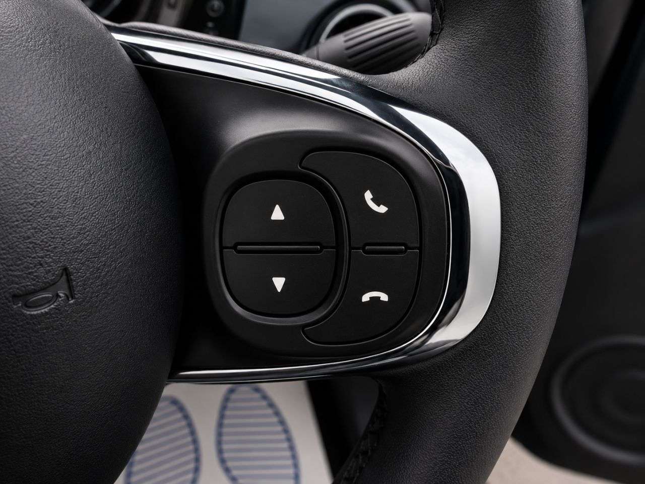 2023 FIAT 500 2023 FIAT 500