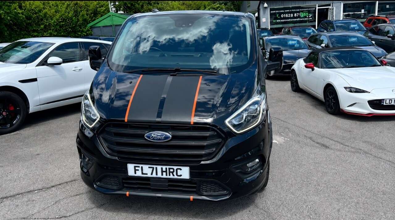 A 2021 FORD TRANSIT CUSTOM Black 2.0 310 EcoBlue Sport van, 39,300 miles, Euro 6, Automatic, Sat nav, A 2021 FORD TRANSIT CUSTOM Black 2.0 310 EcoBlue Sport van, 39,300 miles, Euro 6, Automatic, Sat nav,