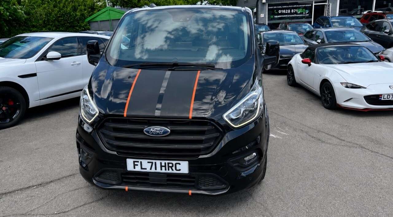 A 2021 FORD TRANSIT CUSTOM Black 2.0 310 EcoBlue Sport van, 39,300 miles, Euro 6, Automatic, Sat nav, A 2021 FORD TRANSIT CUSTOM Black 2.0 310 EcoBlue Sport van, 39,300 miles, Euro 6, Automatic, Sat nav,