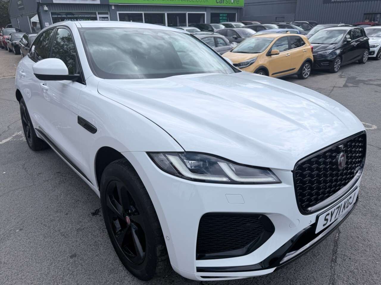 A 2021 JAGUAR F-PACE R-DYNAMIC S A 2021 JAGUAR F-PACE R-DYNAMIC S