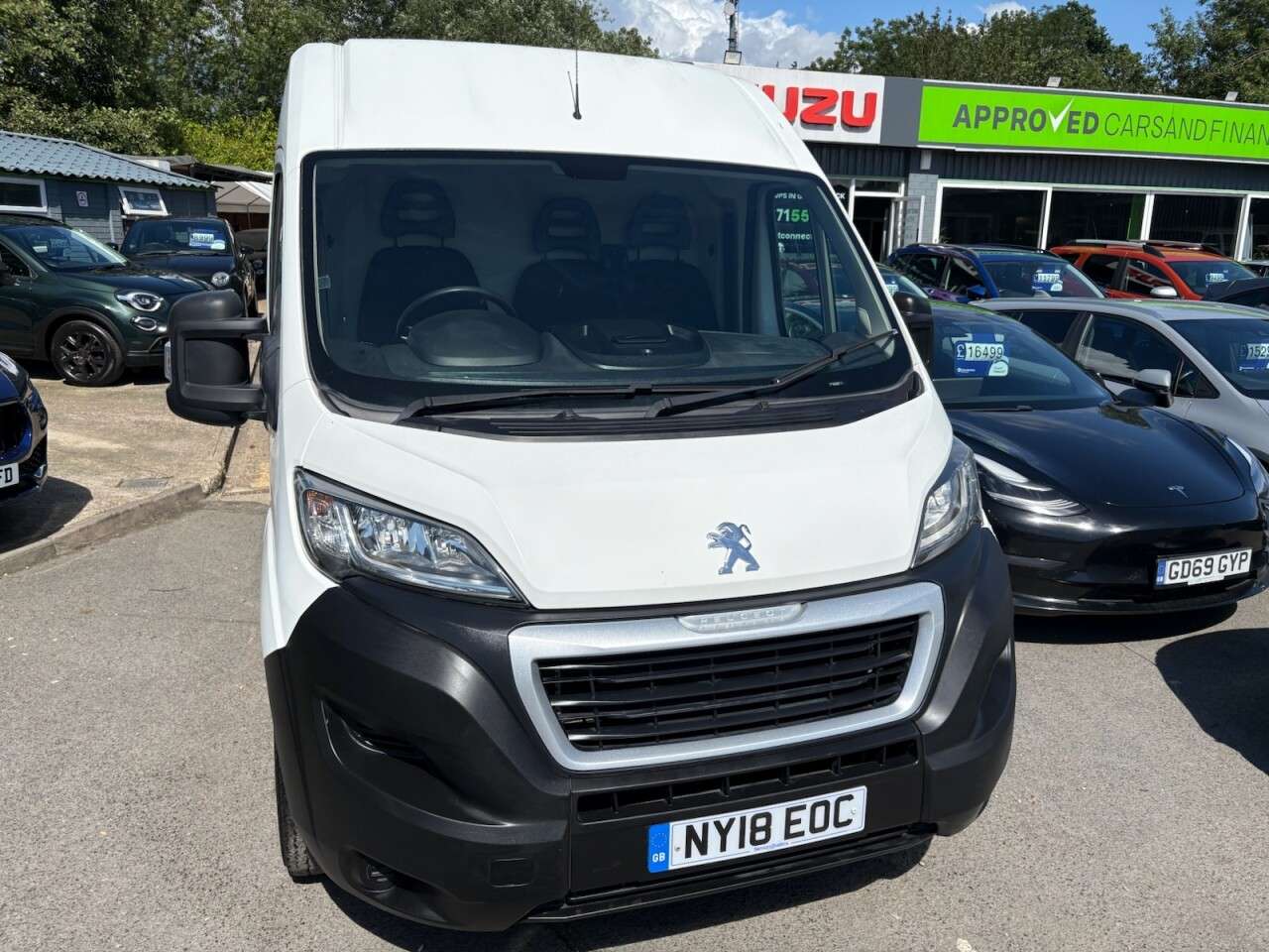 A 2018 PEUGEOT BOXER White 2.0 BlueHDi 335 L3 H2 panel van, 30,600 miles, Euro 6, ULEZ compliant A 2018 PEUGEOT BOXER White 2.0 BlueHDi 335 L3 H2 panel van, 30,600 miles, Euro 6, ULEZ compliant
