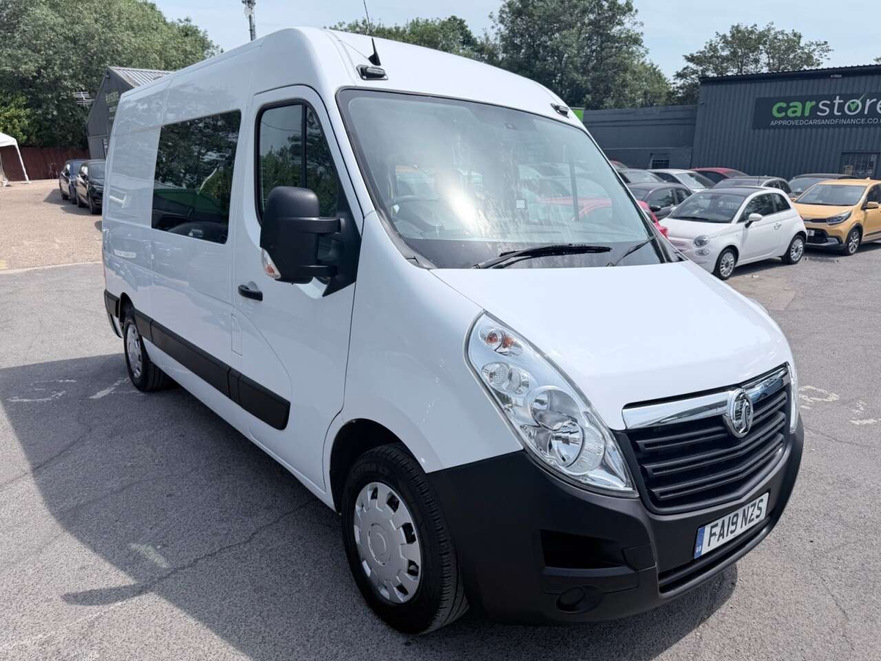 A 2019 VAUXHALL MOVANO 2.3 CDTi mess unit, 46,000 miles, Euro 6, 6-speed manual, A/C, Rear Camera, A 2019 VAUXHALL MOVANO 2.3 CDTi mess unit, 46,000 miles, Euro 6, 6-speed manual, A/C, Rear Camera,
