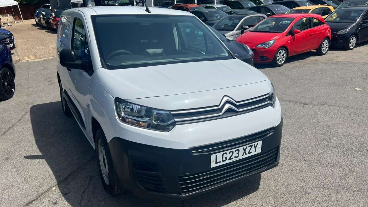 A 2023 CITROEN BERLINGO White 1.5 BlueHDi 1000 Enterprise M van, 65,000 miles, Euro 6, 6-speed manu A 2023 CITROEN BERLINGO White 1.5 BlueHDi 1000 Enterprise M van, 65,000 miles, Euro 6, 6-speed manu