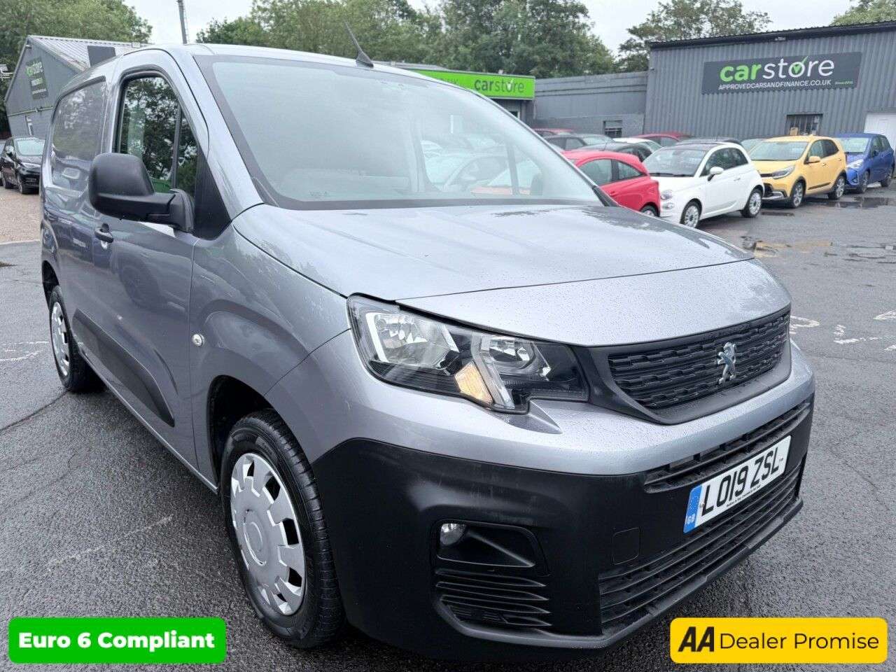 A 2019 PEUGEOT PARTNER Grey 1.6 BlueHDi 1000 Professional van, 33,400 miles, Euro 6, 5-speed manua A 2019 PEUGEOT PARTNER Grey 1.6 BlueHDi 1000 Professional van, 33,400 miles, Euro 6, 5-speed manua