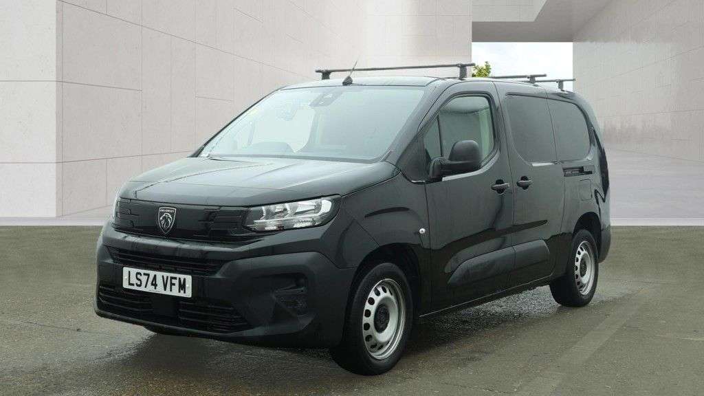 A 2024 PEUGEOT PARTNER Black 1.5 BlueHDi 950 Professional LWB van, 33,200 miles, Euro 6, 6-Speed m A 2024 PEUGEOT PARTNER Black 1.5 BlueHDi 950 Professional LWB van, 33,200 miles, Euro 6, 6-Speed m
