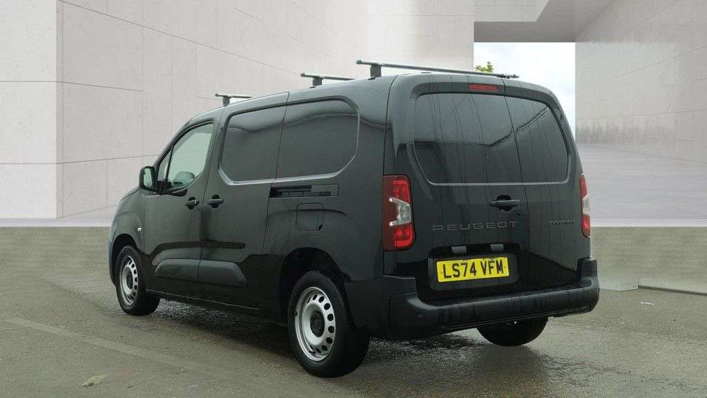 A 2024 PEUGEOT PARTNER Black 1.5 BlueHDi 950 Professional LWB van, 33,200 miles, Euro 6, 6-Speed m A 2024 PEUGEOT PARTNER Black 1.5 BlueHDi 950 Professional LWB van, 33,200 miles, Euro 6, 6-Speed m