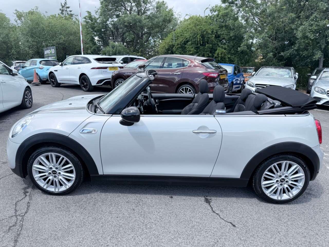 2017 MINI CONVERTIBLE 2017 MINI CONVERTIBLE