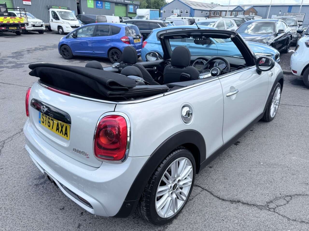 2017 MINI CONVERTIBLE 2017 MINI CONVERTIBLE