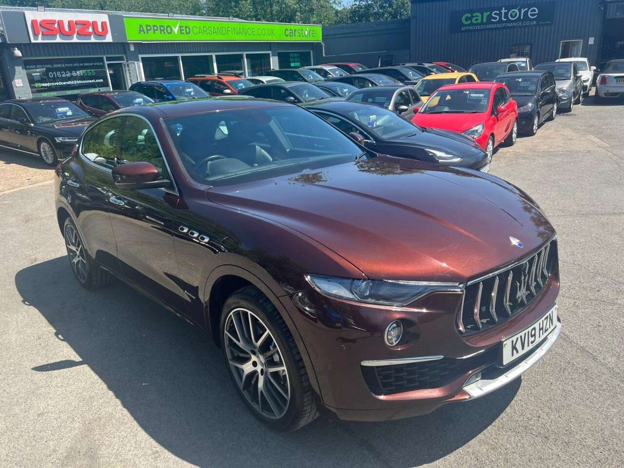 A 2019 MASERATI LEVANTE 3.0 V6 GranLusso SUV 5dr Petrol ZF AUTO 4WD Euro 6 (s/s) (350 ps) with a , A 2019 MASERATI LEVANTE 3.0 V6 GranLusso SUV 5dr Petrol ZF AUTO 4WD Euro 6 (s/s) (350 ps) with a ,