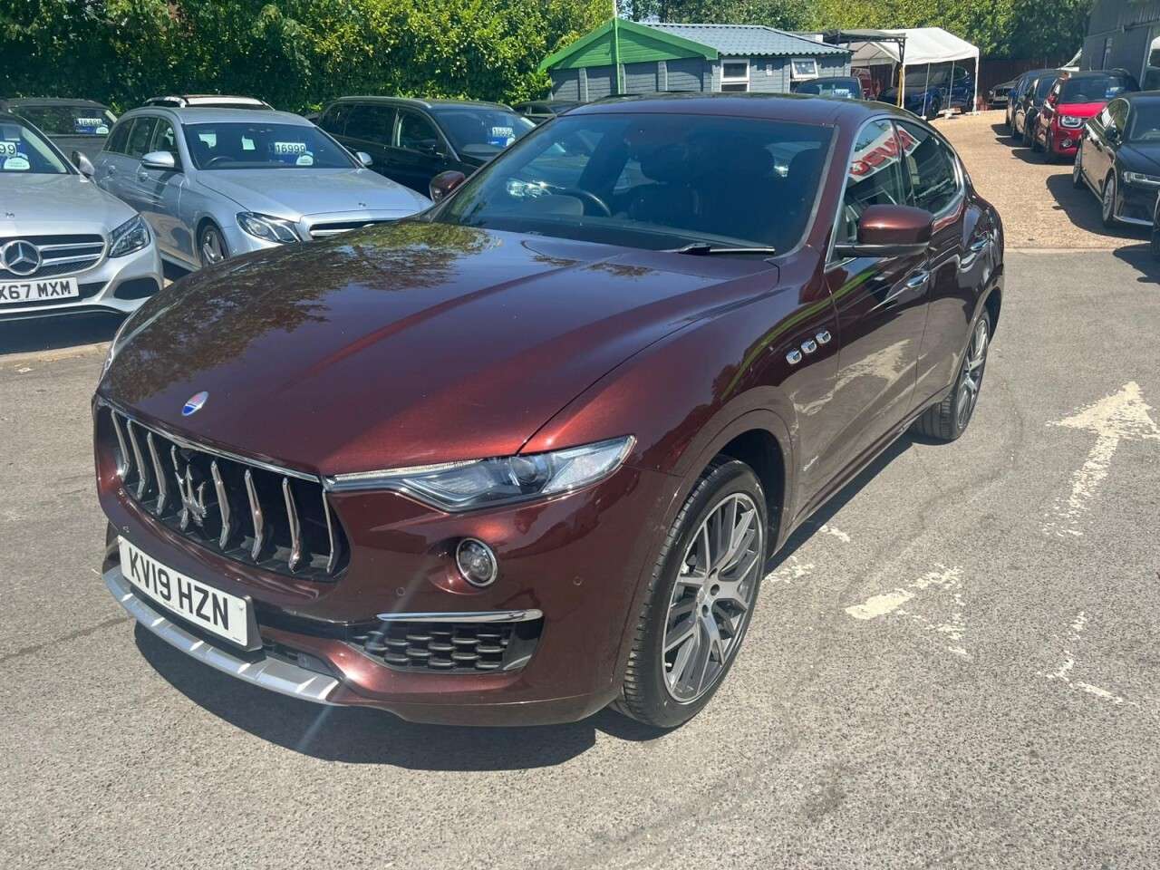A 2019 MASERATI LEVANTE 3.0 V6 GranLusso SUV 5dr Petrol ZF AUTO 4WD Euro 6 (s/s) (350 ps) with a , A 2019 MASERATI LEVANTE 3.0 V6 GranLusso SUV 5dr Petrol ZF AUTO 4WD Euro 6 (s/s) (350 ps) with a ,