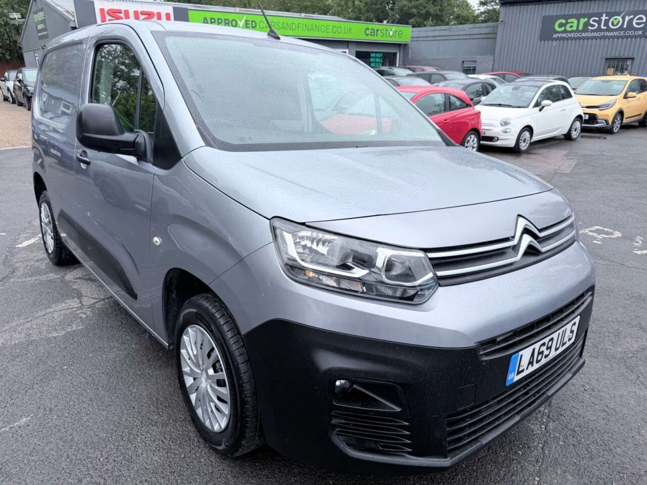 A 2020 CITROEN BERLINGO White 1.5 BlueHDi 650 Enterprise M van, 33,900 miles, Euro 6, 5-speed manua A 2020 CITROEN BERLINGO White 1.5 BlueHDi 650 Enterprise M van, 33,900 miles, Euro 6, 5-speed manua