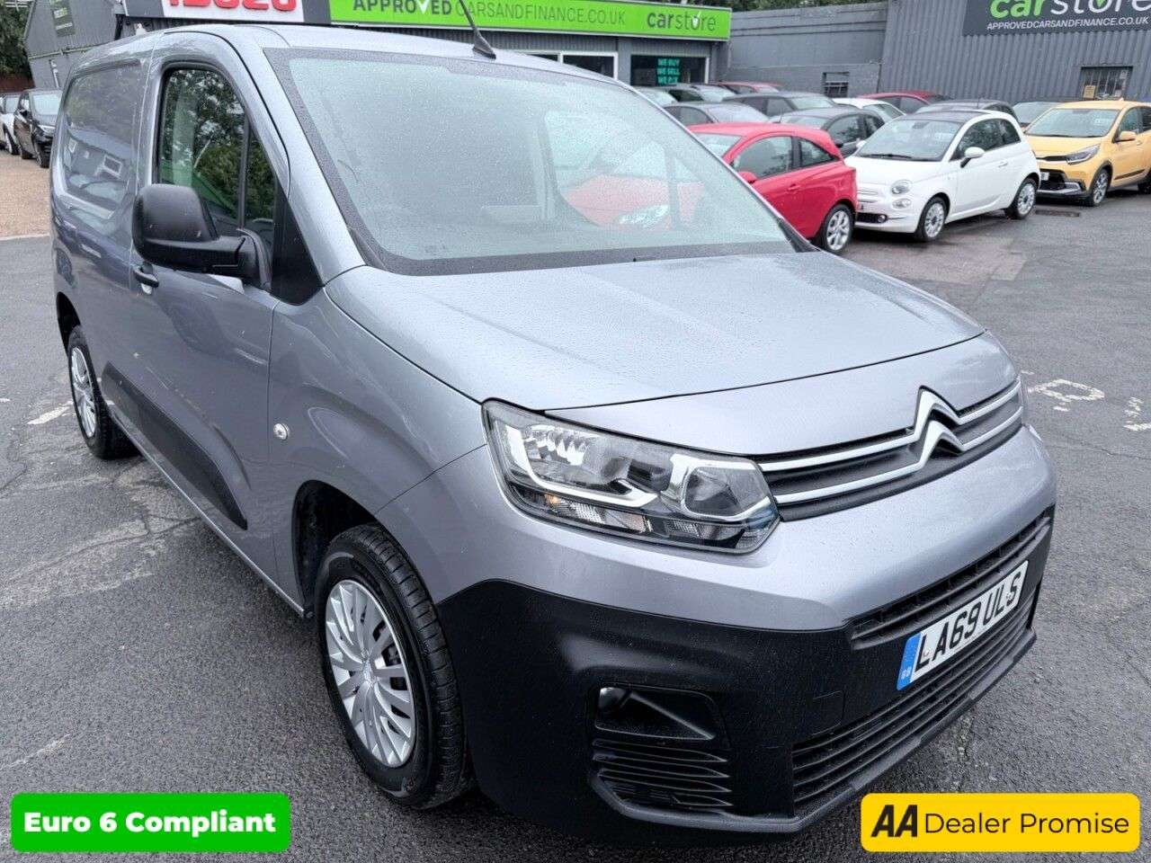 A 2020 CITROEN BERLINGO White 1.5 BlueHDi 650 Enterprise M van, 33,900 miles, Euro 6, 5-speed manua A 2020 CITROEN BERLINGO White 1.5 BlueHDi 650 Enterprise M van, 33,900 miles, Euro 6, 5-speed manua