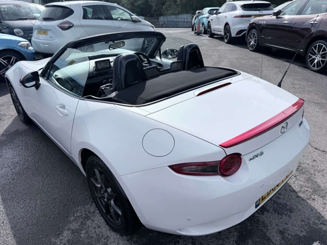 2016 MAZDA MX-5 2016 MAZDA MX-5