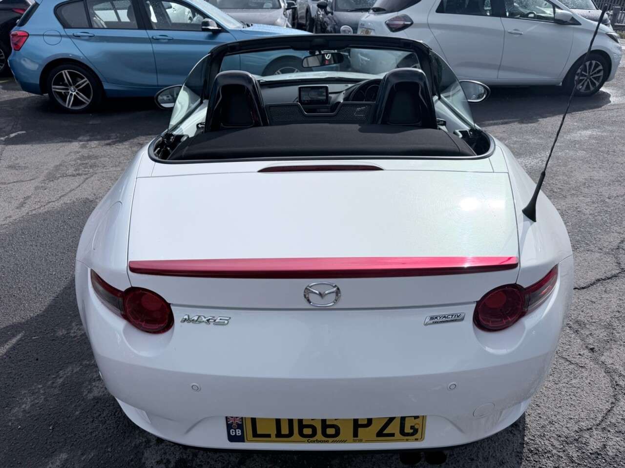 2016 MAZDA MX-5 2016 MAZDA MX-5