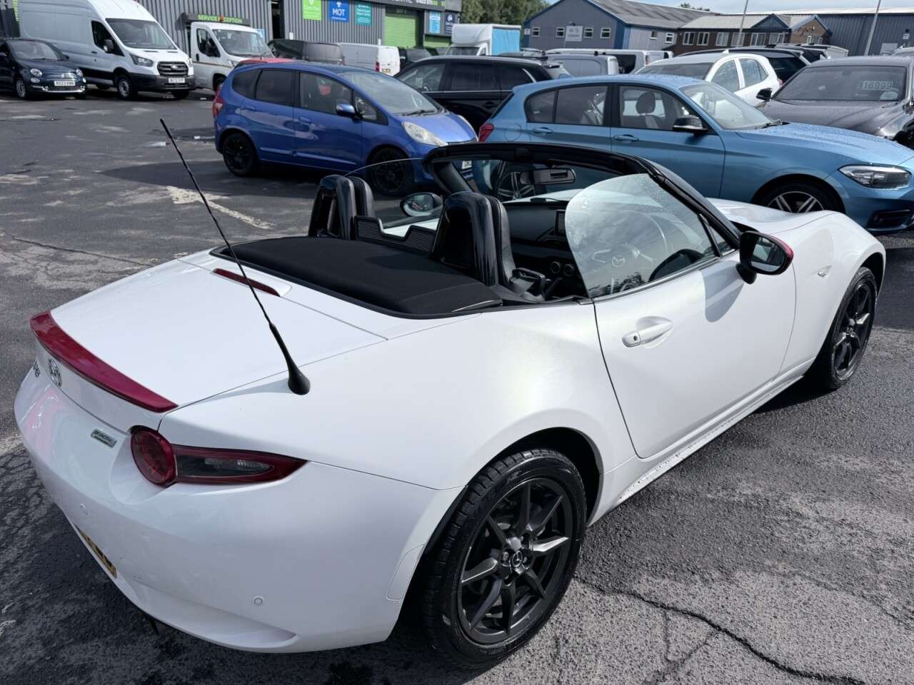 2016 MAZDA MX-5 2016 MAZDA MX-5