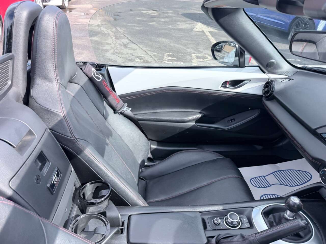 2016 MAZDA MX-5 2016 MAZDA MX-5