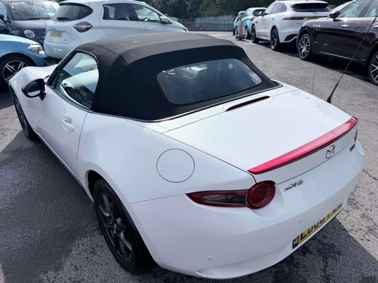 2016 MAZDA MX-5 2016 MAZDA MX-5