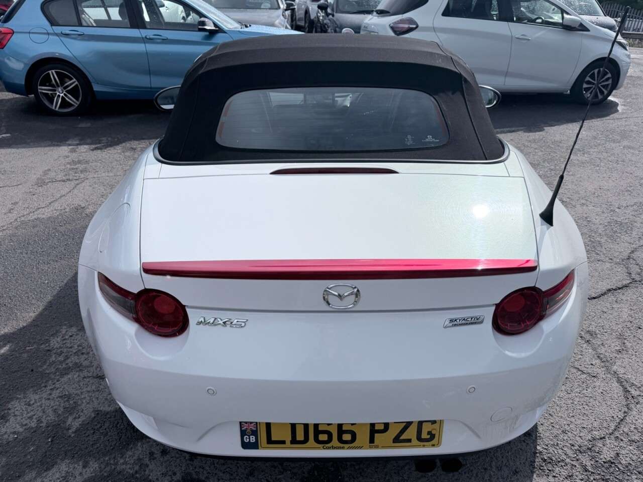 2016 MAZDA MX-5 2016 MAZDA MX-5