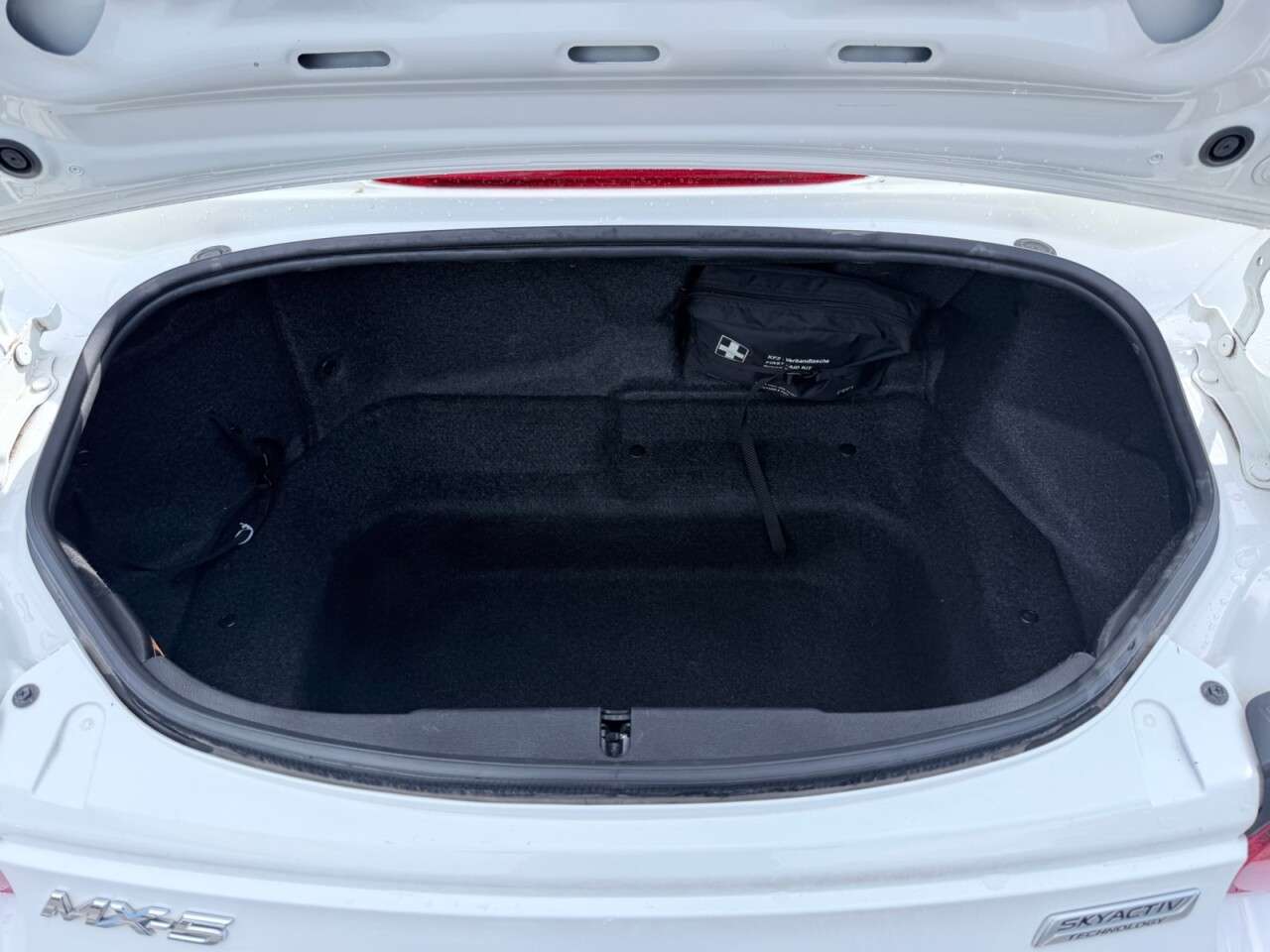 2016 MAZDA MX-5 2016 MAZDA MX-5