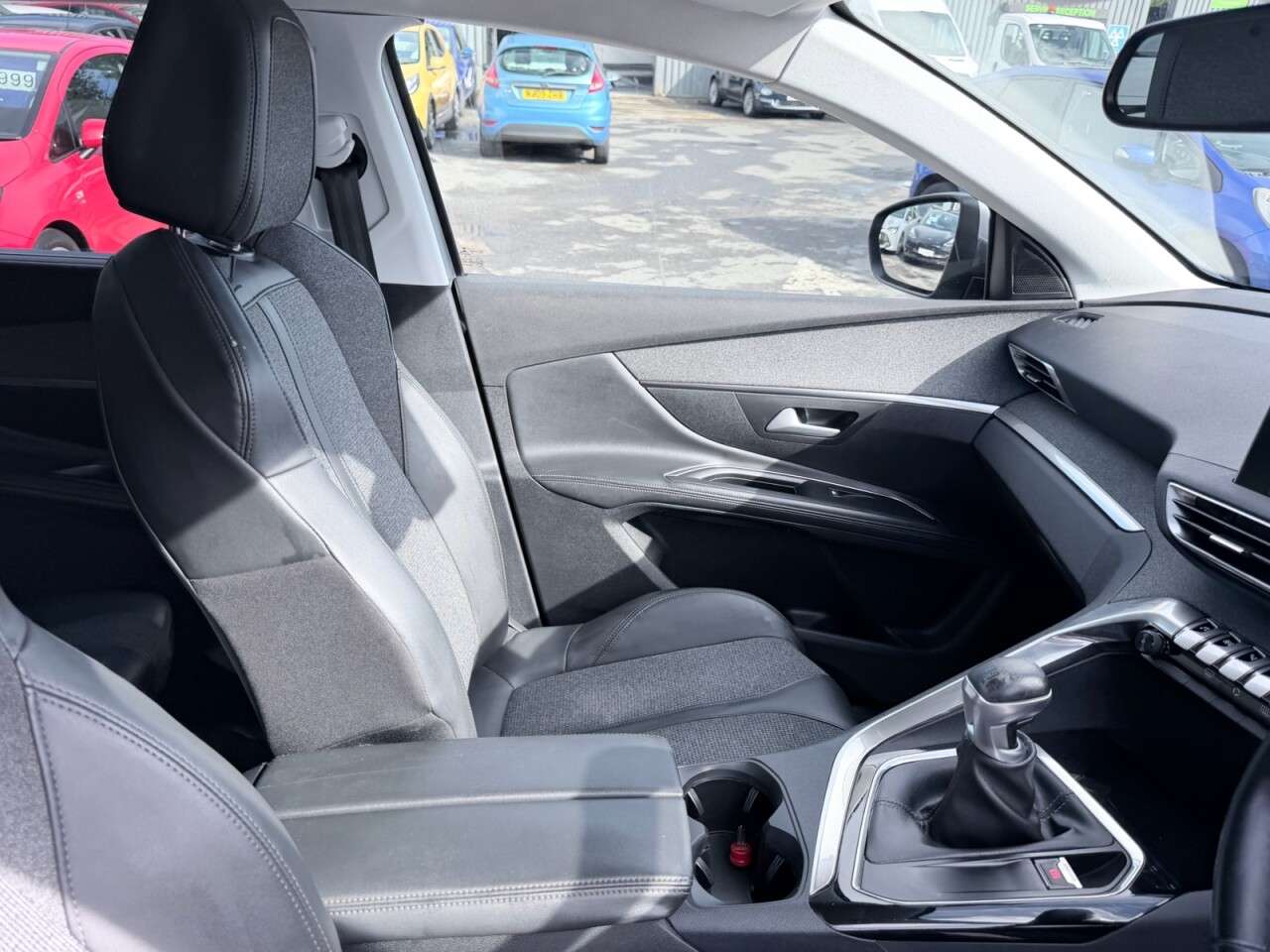 2020 PEUGEOT 5008 2020 PEUGEOT 5008