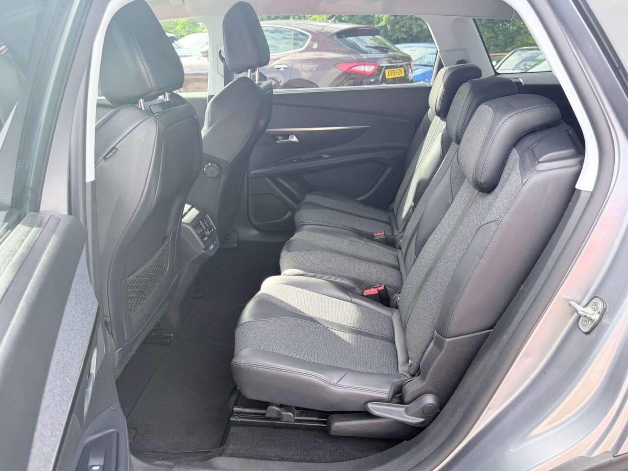 2020 PEUGEOT 5008 2020 PEUGEOT 5008