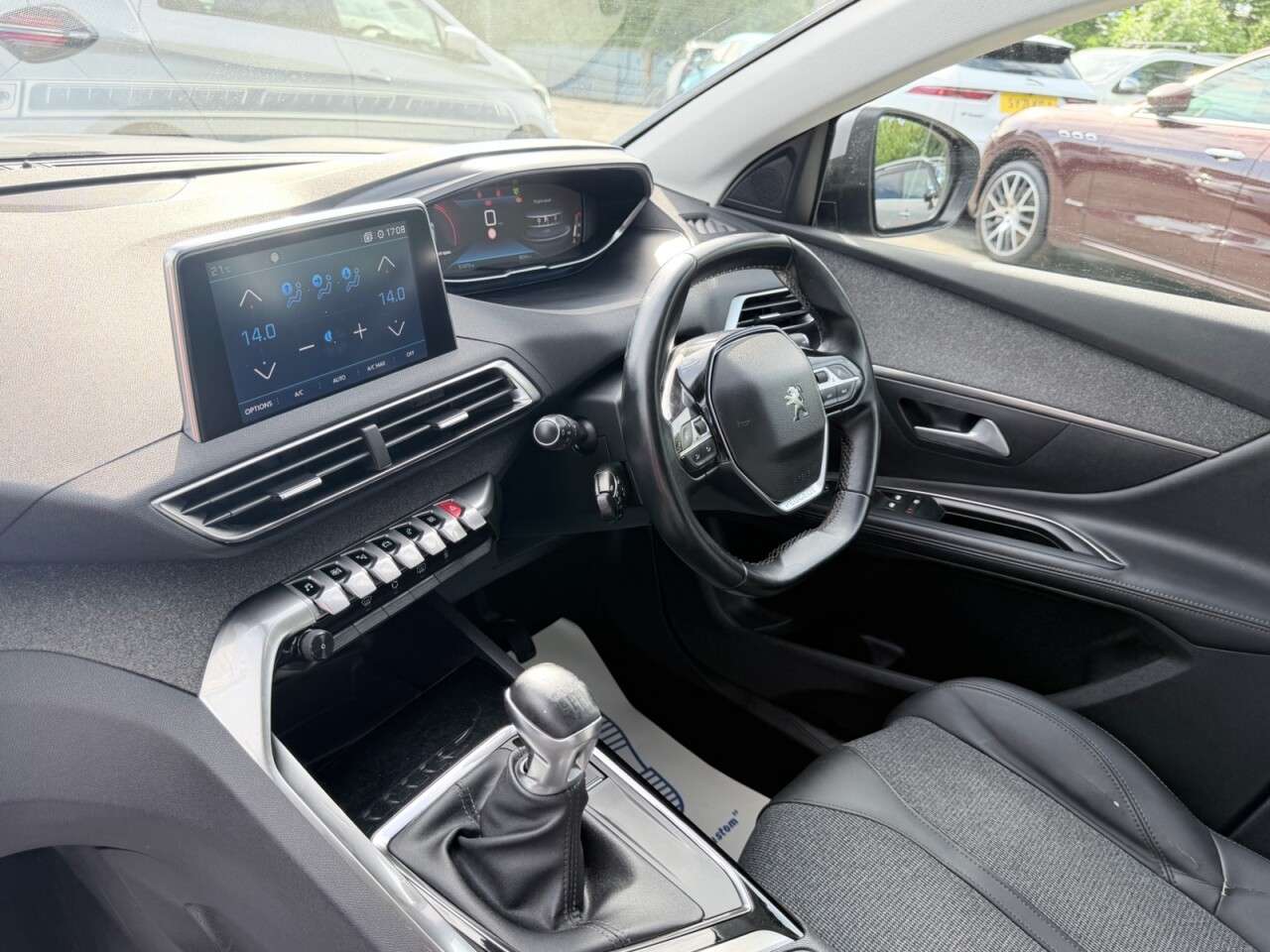 2020 PEUGEOT 5008 2020 PEUGEOT 5008