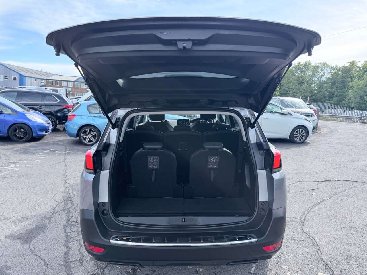 2020 PEUGEOT 5008 2020 PEUGEOT 5008