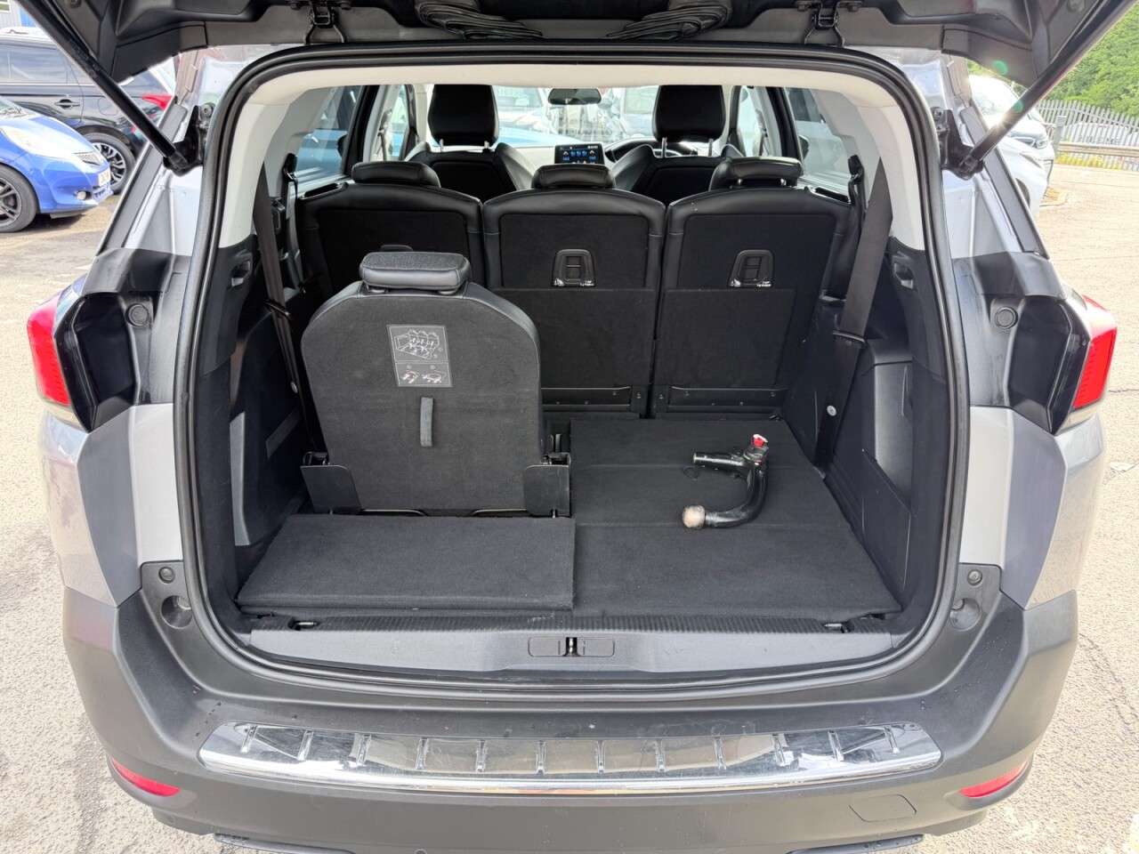 2020 PEUGEOT 5008 2020 PEUGEOT 5008