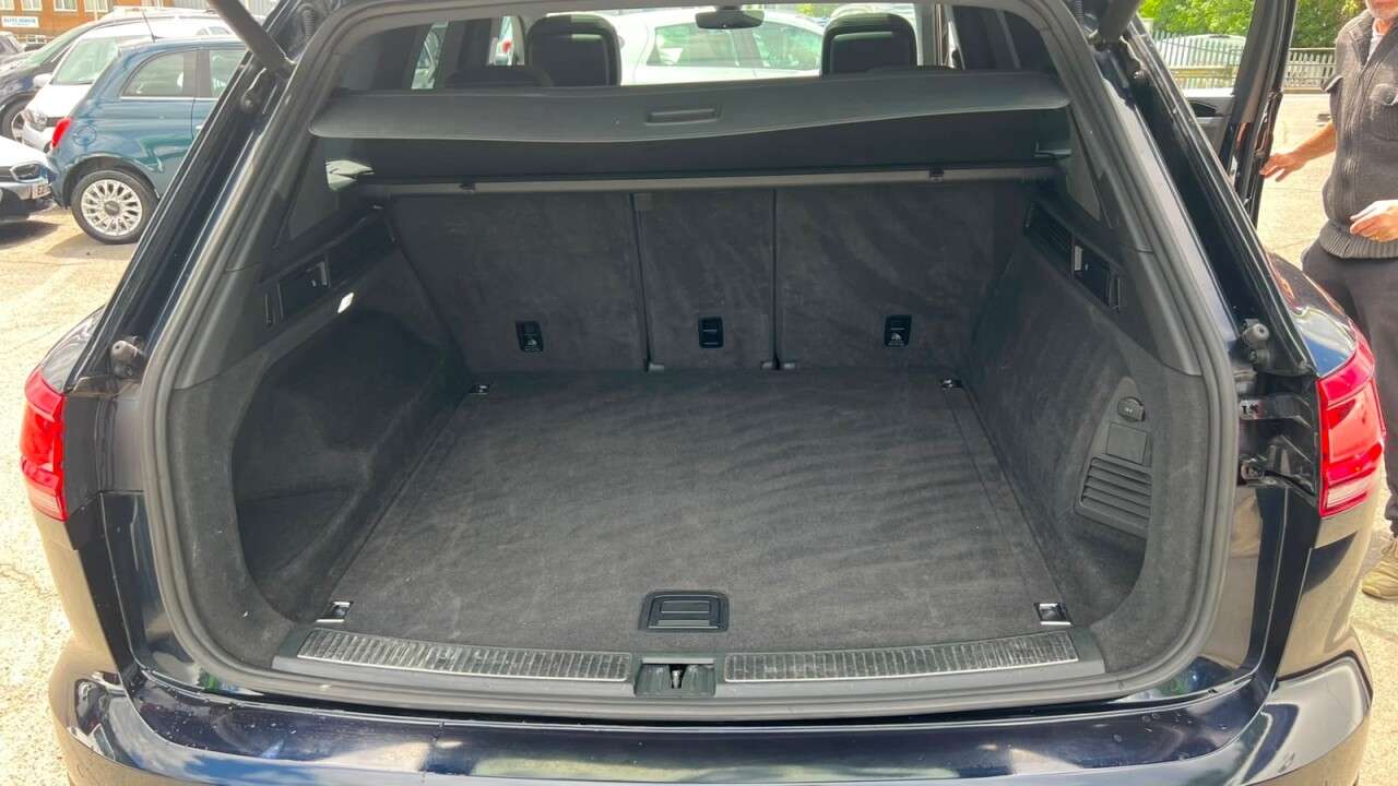2019 VOLKSWAGEN TOUAREG 2019 VOLKSWAGEN TOUAREG