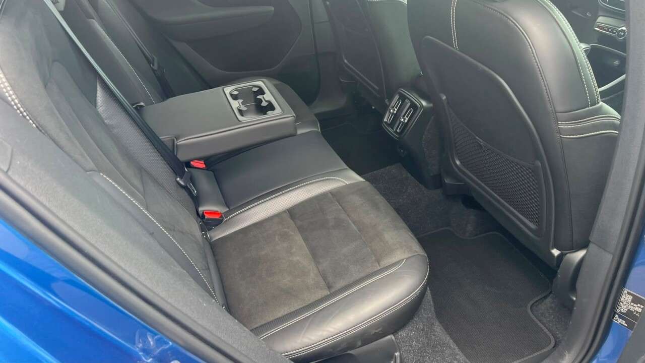 2020 VOLVO XC40 2020 VOLVO XC40