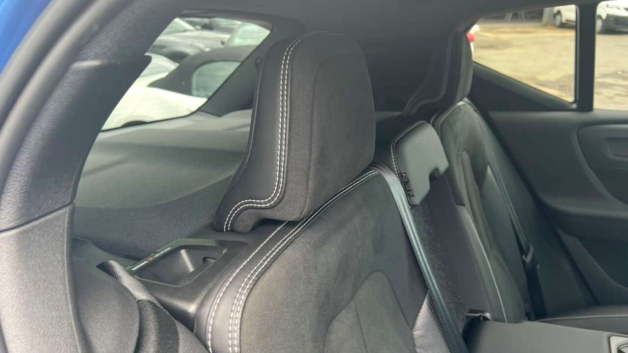 2020 VOLVO XC40 2020 VOLVO XC40