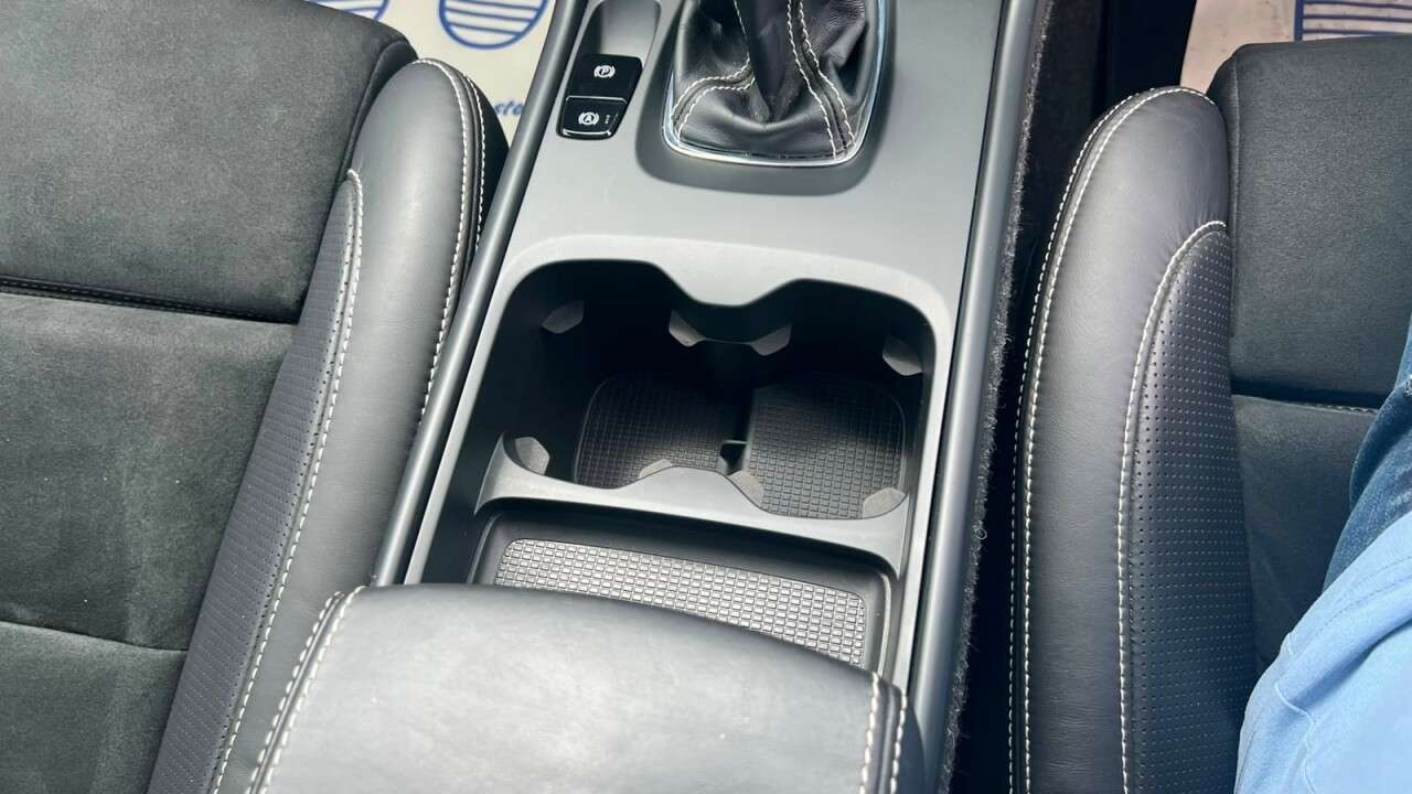 2020 VOLVO XC40 2020 VOLVO XC40